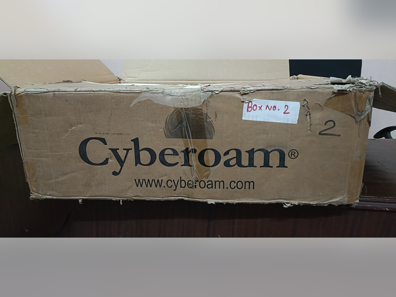 Cyberoam CR500iNG-XP Next-Gen UTM Firewall, shipping box