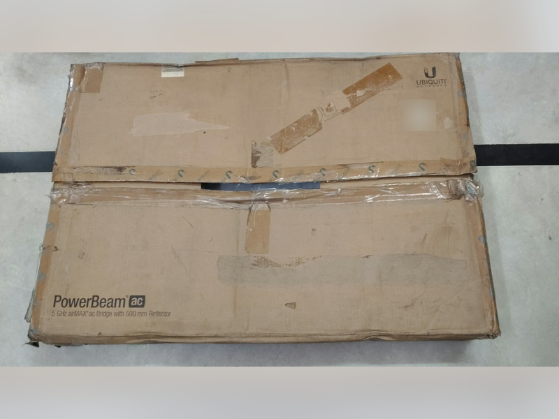 Ubiquiti PowerBeam 5 GHz airMAX Bridge with 500 mm Reflector (Model: PBE-5AC-500), outer shipping box