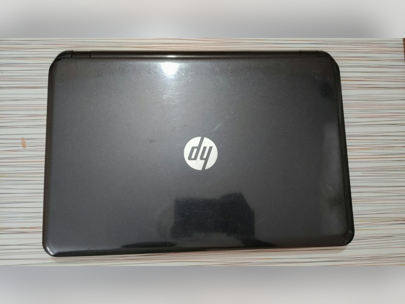 HP 15-r078TU Laptop