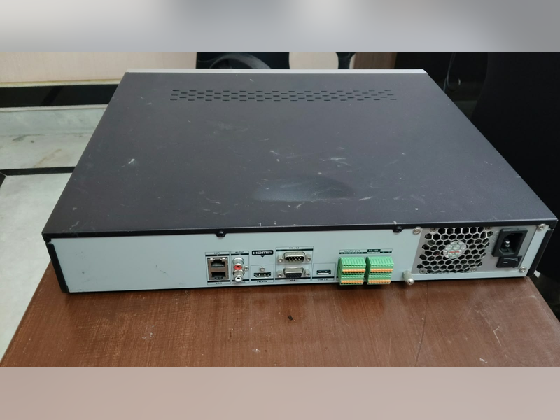 Hikvision DS-7732NXI-K4 NVR with 2 x 4 TB WD Purple Drives, back panel