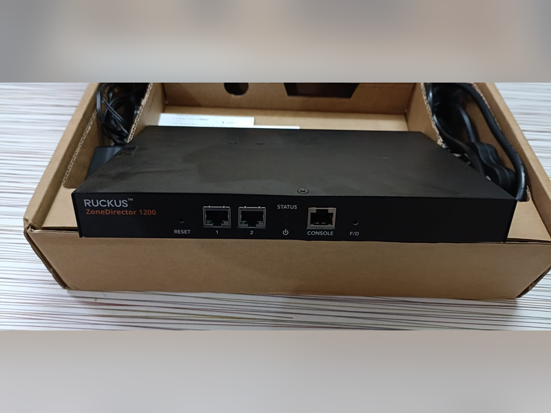 Ruckus ZoneDirector 1200 (Licensed for 5 ZoneFlex APs, PN: 901-1205IN00)