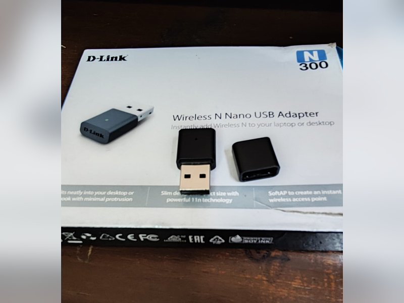 D-Link Wireless N Nano USB Adapter, adapter with its cap